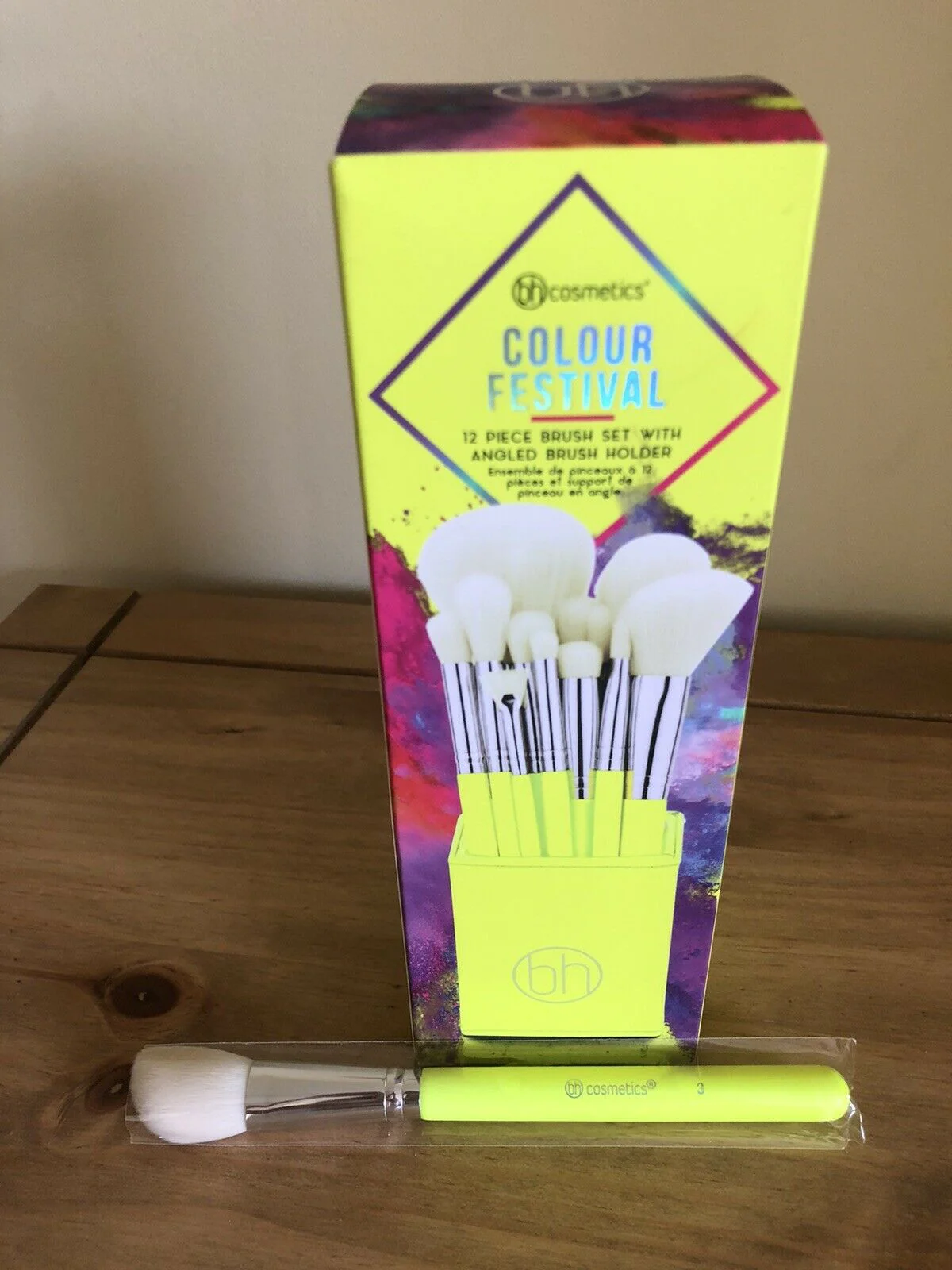 BH Cosmetics Colour Festival 12 Piece Brush Set - Image 4